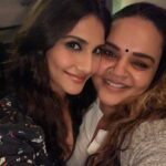 Vaani Kapoor Instagram – Happy birthday to my most favourite person 😘💋❤️❤️❤️