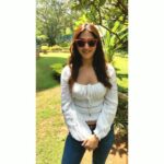 Vaani Kapoor Instagram - Guess who’s your #CLiQCLiQSale matchmaker for the day! Reply with a witty description of yourself and I’ll find you, your AuthentiQ product match from Tata CLiQ. Stay tuned, the lucky winners will be announce soon. Meanwhile, explore the epiQ #CLiQCLiQSale which is live till June 4th on @TataCLiQ #LoveAtFirstCLiQ