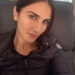 Vaani Kapoor Instagram - Believe in your self-ie 😋