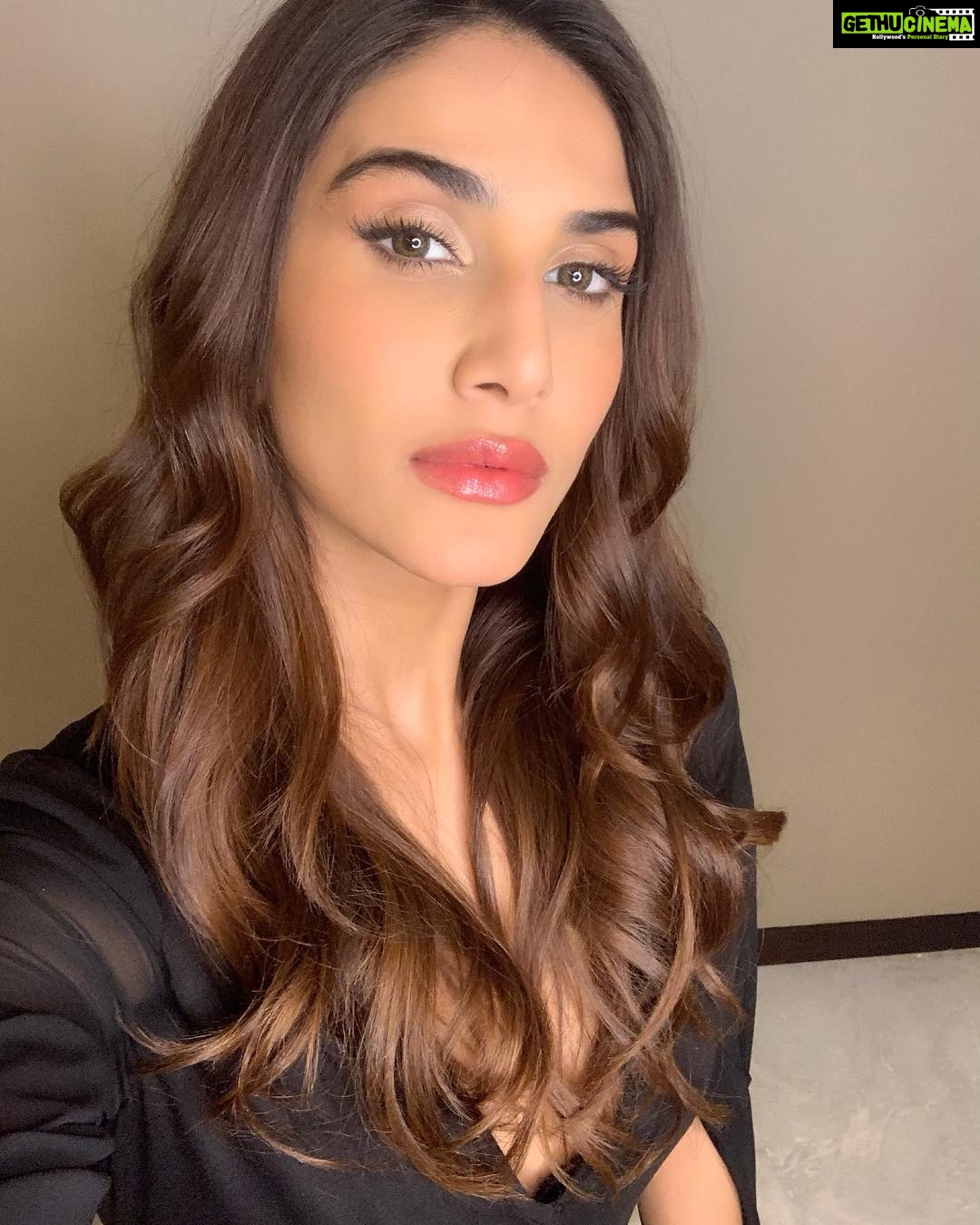 Vaani Kapoor Instagram - I spy with my eye ! 👁