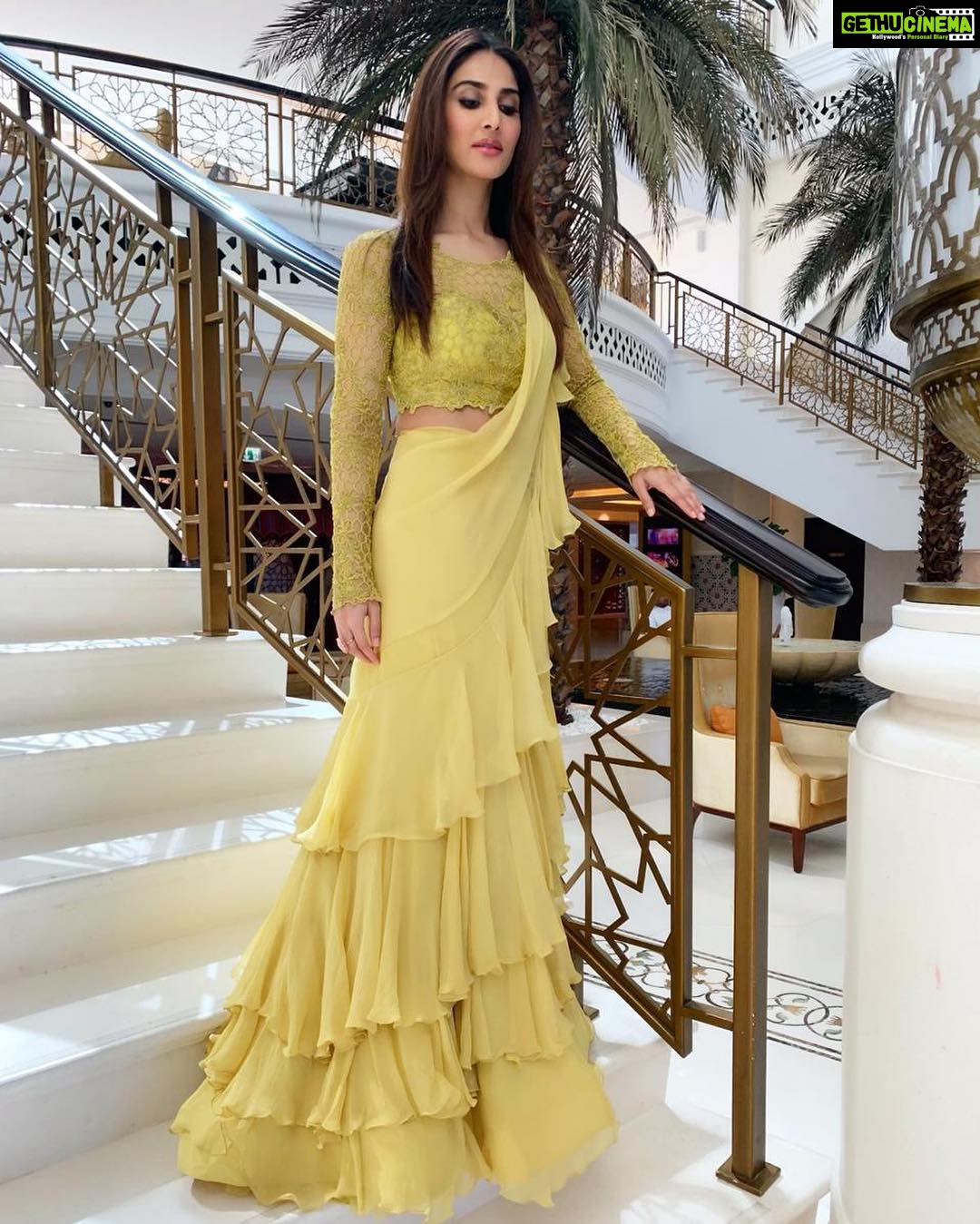 Vaani Kapoor Instagram - 🙃 yellow marshmallow 🙃