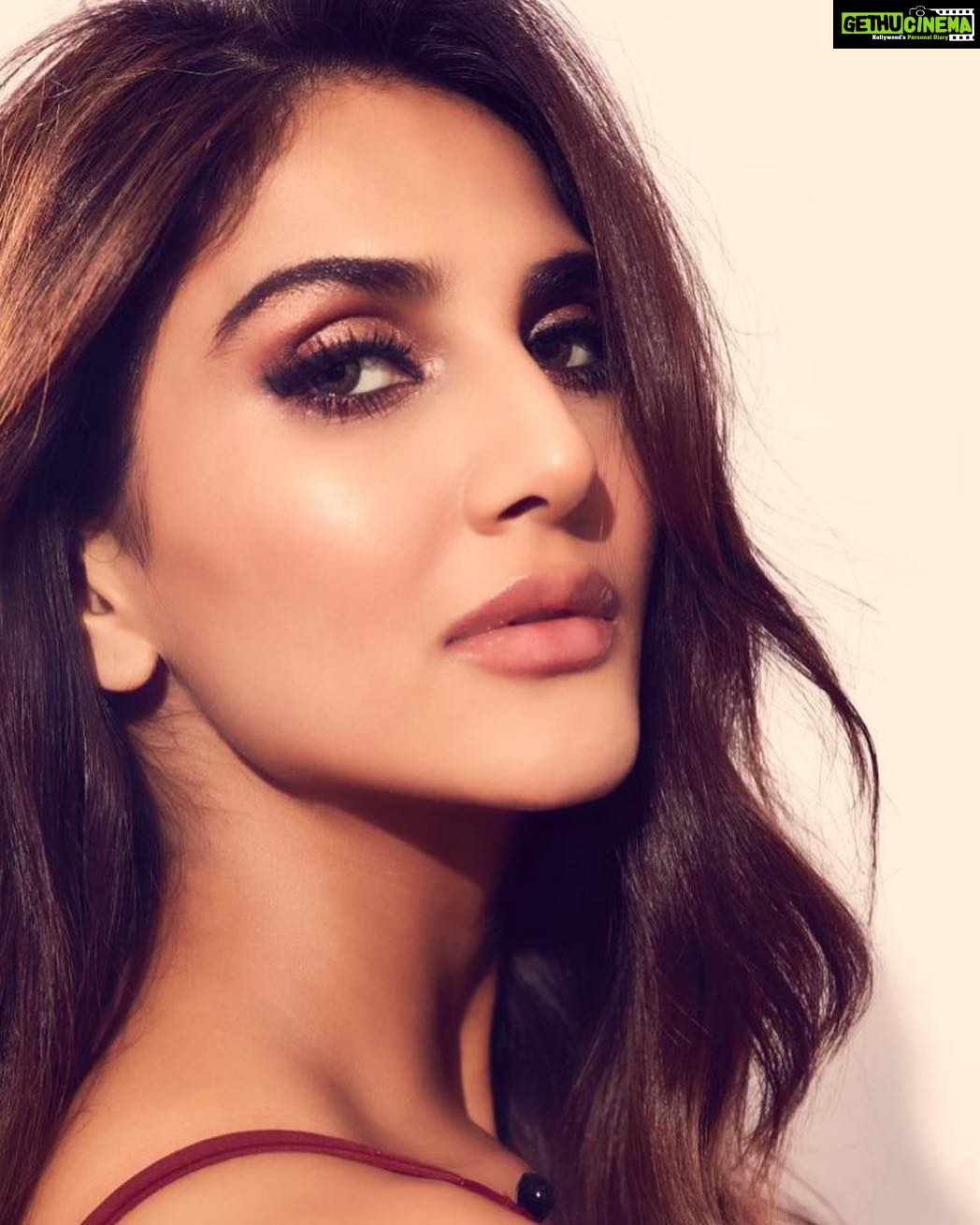 Vaani Kapoor Instagram - Sugar and Spice 🌶