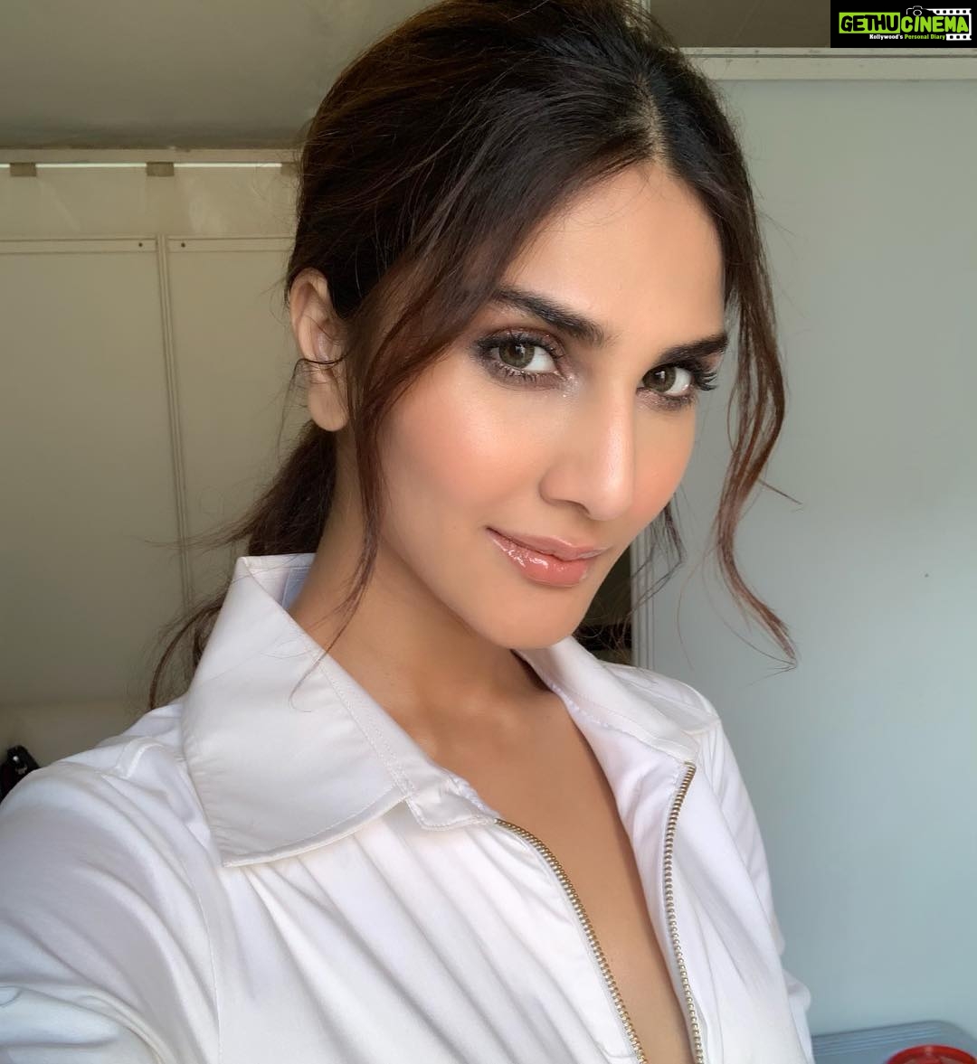 Vaani Kapoor Instagram - Sunshine mixed with a little hurricane 🌈