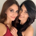 Vaani Kapoor Instagram - In the honour of world siblings day sending you a big fat choking 🤗!!!!!! I heart you ❤️❤️❤️❤️❤️❤️❤️❤️❤️ ❤️❤️❤️❤️❤️❤️❤️❤️❤️❤️❤️❤️❤️❤️❤️❤️#siblinglove #belatedsiblingsday