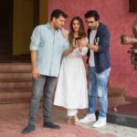 Vaani Kapoor Instagram - Fellow Scoopers 🔍 #RanbirKapoor @karanmalhotra21 #Shamshera