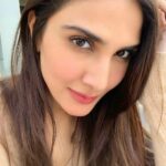 Vaani Kapoor Instagram - HOLA ☀️