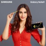 Vaani Kapoor Instagram - Thoughts? Notes? Whimsical doodles? All you gotta do is S Pen it down with the #GalaxyNote9 !