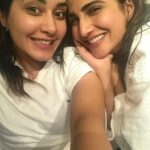 Vaani Kapoor Instagram - Life is short... smile while you still have teeth 🙏