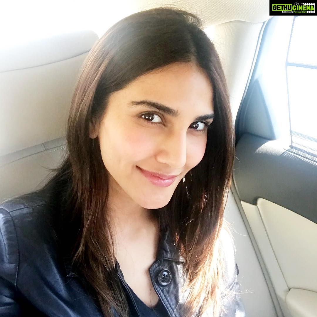 Vaani Kapoor Instagram - Just... today in Delhi for Flormar #nofilter selfie 💕 . . #flormarattrends #thefaceofjoy