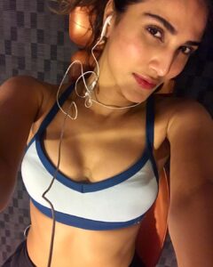 Vaani Kapoor Instagram - End of the day be like..🏃‍♀️🏃‍♀️🏃‍♀️