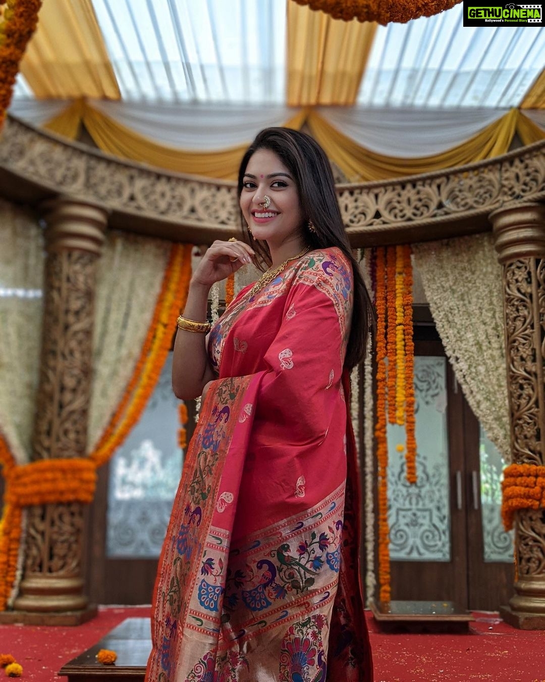 Vaibhavi Shandilya - 12.7K Likes - Most Liked Instagram Photos