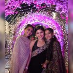 Vaibhavi Shandilya Instagram - Legends in one frame 👩‍👩‍👧 . . . 2022 feels good, but posting a memory from 2021 . . #2022 #2021 #2021recap #bestfriends #love #mylife Hotel Sea Princess - Mumbai
