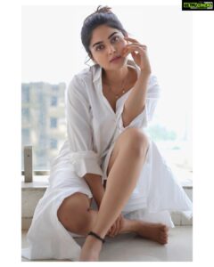 Vaibhavi Shandilya Instagram - सोचेंगे तुम्हें प्यार करें कि नहीं |
सोचेंगे तुम्हें प्यार करें कि नहीं ये दिल बेक़रार करें कि नहीं |
.
 .
.
 .
.
📸 @debobroto001 
🥼 @priyanka_patel09 @zara 
🏠 @pretty.preeti.56 

.
 .
.
#instagood #instagram #insta #instadaily
