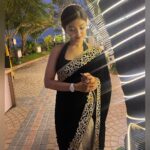 Vaibhavi Shandilya Instagram – My saree drape is just like my taste in men – impeccable!
.
 .
.
 .
.
 .
.
📸 @priyanka_patel09
 (ya, sometimes she clicks good pictures) Hotel Sea Princess – Mumbai