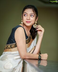 Varsha Bollamma Instagram - 🤍🖤 PC @arunprasath_photography