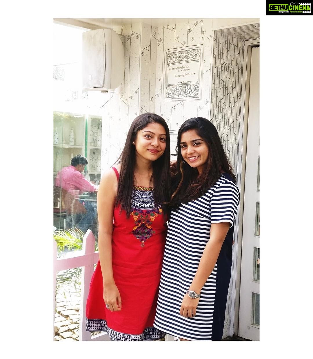 Varsha Bollamma Instagram - And finally ♥️ Such sweethearts ♥️ (P.s : your favourite side 😋♥️) Smoke House Deli