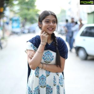 Varsha Bollamma Instagram - Who is Sandhya checking out???? 😏🤔

Have you guys watched #middleclassmelodies yet???! 
Watch it on @primevideoin if you haven’t ❤️