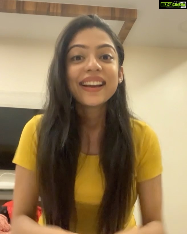 Varsha Bollamma Instagram - YOU GUYS ARE AMAZING!!! I posted a story yesterday and I did not expect such an amazing response! @helponhunger team is overjoyed. Today, I joined them on their daily food distribution program and I’ll be sharing a few pictures. Not sharing it as a publicity tool. It’s Just to show the people who donated that their money is being put into right use. What I’m doing in these pics is what @helponhunger have been doing EVERYDAY for the past 5 months. Thank you sooo much for all the love and support!! Chennai, India