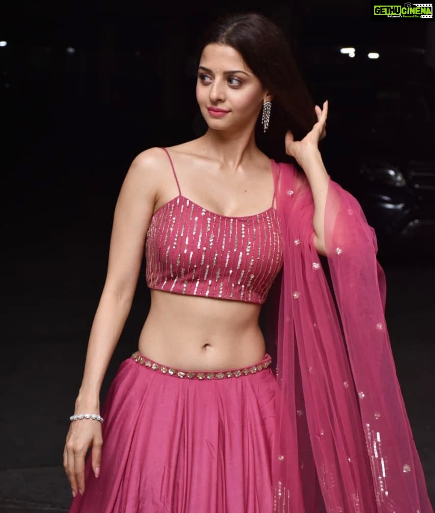 Vedhika - 208.4K Likes - Most Liked Instagram Photos