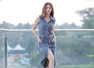 Vedhika Instagram - Walk your own path 🐋. Outfit @shalinirathodofficial x📸 @themes_studio x @hairmakeupjosephinec #Raw #BehindTheScenes