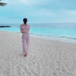 Vedhika Instagram – Paradise discovered @emeraldmaldivesresortspa #emeraldmaldivesresortspa Emerald Maldives Resort & Spa