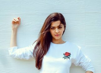 Vedhika Instagram - 📸 @effin__good 🌹 @squad_clothing_