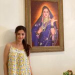 Vedhika Instagram – Thank you @art2heart.org.in for this beautiful painting of my 🌎 🪐⭐️🌙☀️🌈 and my everything my #Mom 🧿 @ashap7045