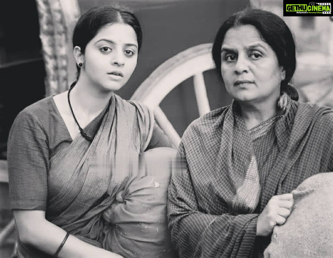 Vedhika Instagram - #Vadivambal a 17 year old girl with dreams in her eyes ...Guess who π. #Kaaviyathalaivan still with @kuyilishetty mam. Blessed to have gotten to work in an A R Rahman musical for the 2nd time . Hats off to @sash041075 and #Vasantabalan sir who believed that this story had to be told. The one film that had seven national award winning personalities..lucky to have been a part of it. #Memories #NiravShah #Siddharth @therealprithvi #RaghuramMaster #Nasser sir