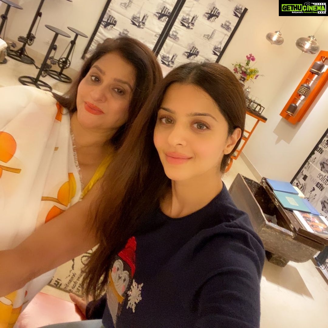 Vedhika Instagram - It’s your day everyday #MyHero #MyLove #MyEverthing ❤️ you dolly @ashap7045