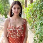 Vedhika Instagram – 🍊 @silkybindraofficial