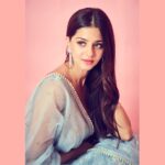 Vedhika Instagram -