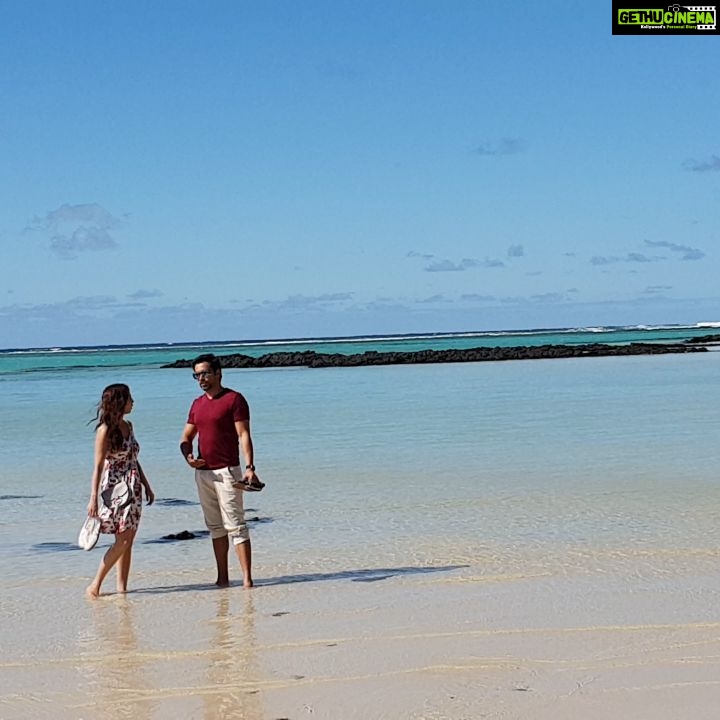 Vedhika Instagram - #BTS #MainJantaHoon I miss you Mauritius ♥️ 🏖 @therealemraan @inst.prasanna #TheBody
