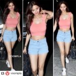 Vedhika Instagram - #Repost @voompla • • • • • • Just another prettyyyy day in the life of Vedhika Kumar 😍😍 The actress who’s soon gonna makena Bolly debut with Emraan Hashmi... was clicked at a movie screening in PVR Juhu last night ❤️❤️ FOLLOW 👉 @voompla INQUIRIES 👉 @ppbakshi . #voompla #bollywood #vedhikakumar #bollywoodstyle #bollywoodfashion #mumbaidiaries #delhidiaries #indianactress #bollywoodactress #bollywoodactresses #voompla