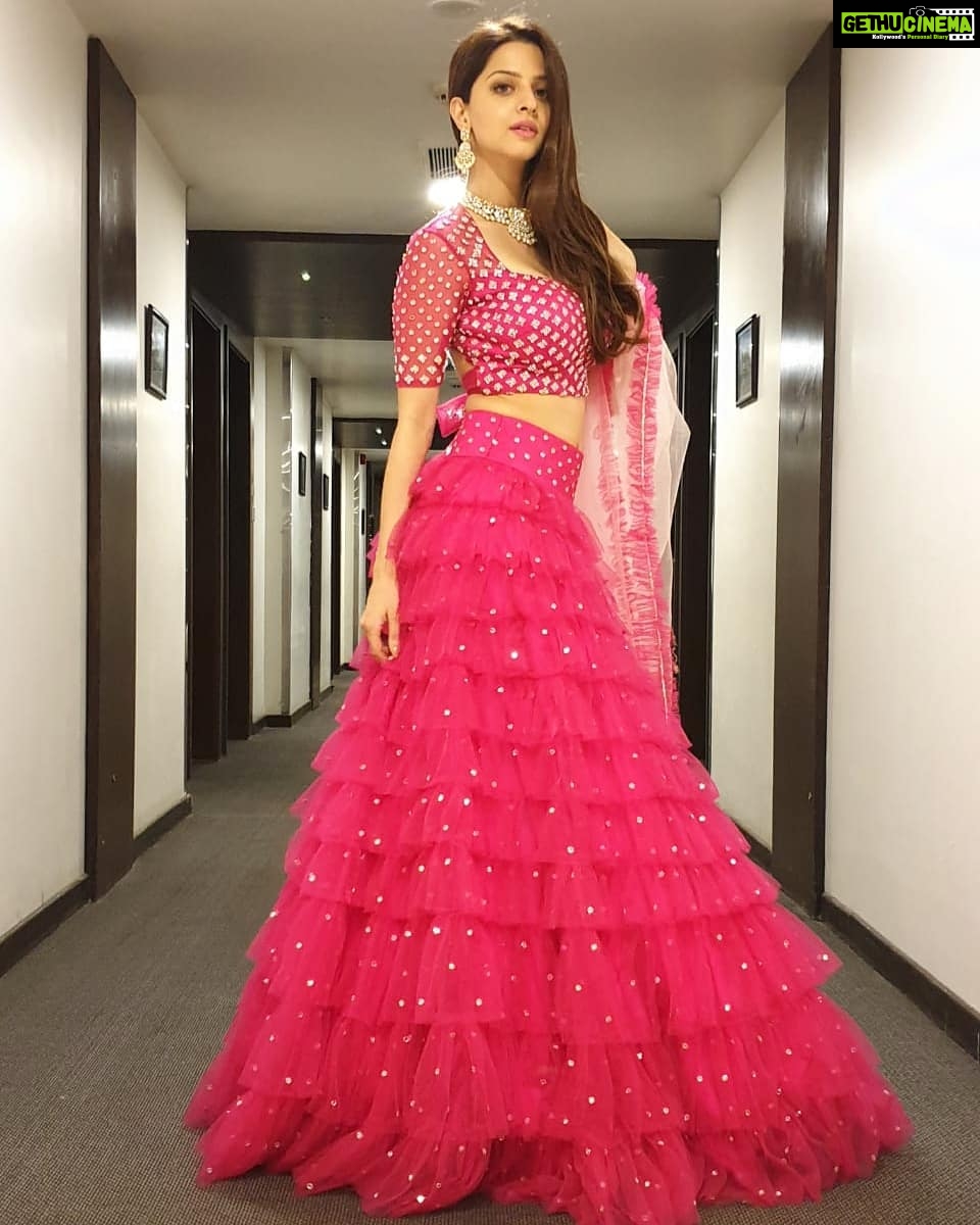 Vedhika Instagram - #Kanchana3 #Telugu #Kanchana3SuccessMeet #100crore #100croreclub #Hyderabad outfit @label_g3 x styled by @6shweta jewels @jatinmorjewels