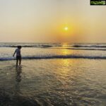 Vega Tamotia Instagram - Sunset Hue. #PerfectEndingToAPerfectDay Goa, India