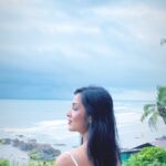 Vidisha Instagram - View 💞 . . . @officialjoshapp #madonna #frozen #view #beautifuldestinations #love #feels #vibe #sea #beach #beautifulday #travellover #vidisha #vidishasrivastava #positivity #onedayatatime
