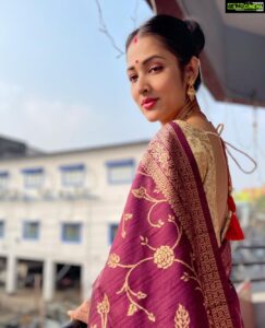 Vidisha Instagram - Wish you all a very Happy Diwali !!🪔
#diwali #festival #indianfestival #saree #positivity #love #prosperity #laksmipuja #vidisha #vidishasrivastava