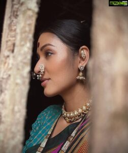 Vidisha Instagram - प्रेम तो प्रकृति है …ये कोई व्यवहार थोड़ी है, कि,
तुम करो तो ही मैं करूँ...!!
.
.

#prem #prakriti #shabd #thoughts #love #vidisha #vidishasrivastava #shivubai