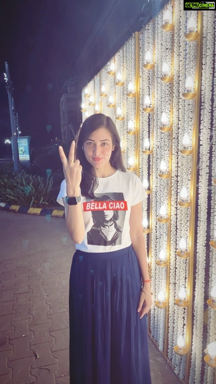 Vidisha - 27.6K Likes - Bella ciao !!
.
.
.
@officialjoshapp
#bellaciao #moneyheist #tokyo #reels #reelsinstagram #vidisha #fun