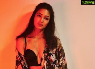 Vidisha Instagram - The question isn’t who’s going to let me.. it’s who’s going to stop me...!! Photography- @pravintalan Studio- @the_artofvisuals #knowyourworth #woman #iam #power #vidishasrivastava
