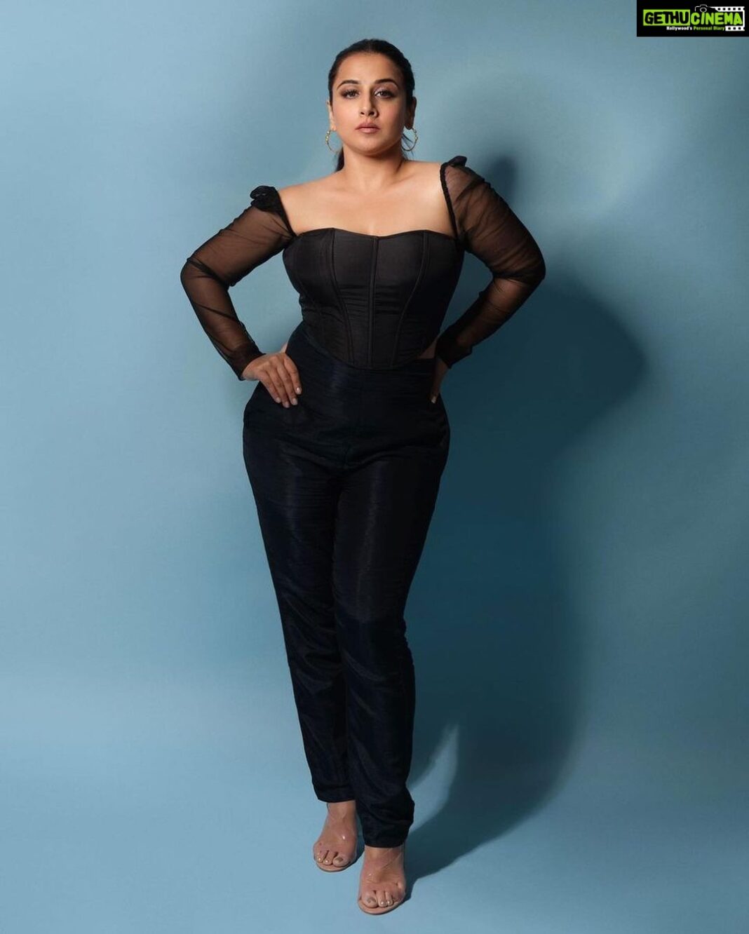 Vidya Balan Instagram - One hour for the calendar to read 2022❤️✨One hour for my birthday 🎈 Outfit - @leaclothingco Shoes - @lynindia.official Makeup - @harshjariwala158 Hair - @bhosleshalaka Styling - @who_wore_what_when Photography- @sohillalani_