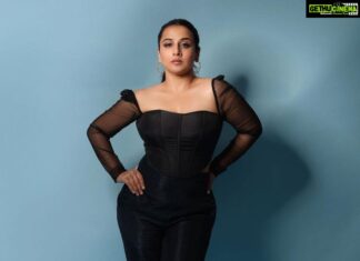 Vidya Balan Instagram - One hour for the calendar to read 2022❤️✨One hour for my birthday 🎈 Outfit - @leaclothingco Shoes - @lynindia.official Makeup - @harshjariwala158 Hair - @bhosleshalaka Styling - @who_wore_what_when Photography- @sohillalani_