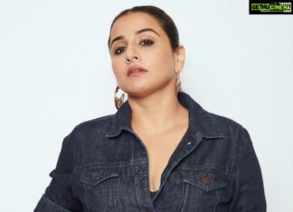 Vidya Balan Instagram - Shoot. Coffee. Shoot. Coffee 📸☕️ How was your week? Batao na…☺️❣️ Outfit - @freakinsindia Hair - @bhosleshalaka Makeup - @harshjariwala158 Styling - @who_wore_what_when Photography - @anurag_kabburphotography