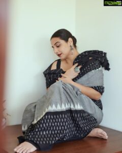 Vidya Balan Instagram - Sari! Posing in progress.

Sari - @houseofurrmi 
Hair- @bhosle.shalaka 
Makeup - @harshjariwala158 
Styling- @who_wore_what_when 
Photography - @anurag_kabburphotography