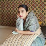 Vidya Balan Instagram - When you are done shooting, but your team wants few more shots 📸🙄 Saree - @anavila_m Pillows - @aa.living Hair - @bhosleshalaka Makeup - @harshjariwala158 Styling - @who_wore_what_when Photography - @anurag_kabburphotography