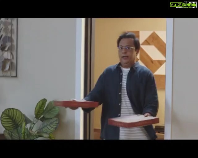 Vidya Balan Instagram - If you were to order pizzas for 3 people, would you call for 2 medium sized or one large Pizza? Well, watch this to know how applying Math, can give you more Pizza @cuemathprogram #EdTech #Cuemath #OnlineClasses #Math #Coding #MathKaroAageBadho #MathisLogic #VisualMath #Logic #LogicalReasoning #MathTeacher #MathisFun #MathforKids