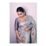 Vidya Balan Instagram – Saree –  @boveeecom 
Makeup – @harshjariwala158 
Hair – @bhosleshalaka 
Styled by – @who_wore_what_when