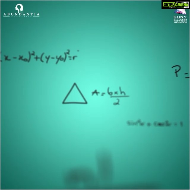 Vidya Balan Instagram - She changed the way the world perceived numbers! Celebrating the math genius, #ShakuntalaDevi on #WorldMathematicsDay @sanyamalhotra_ @sonypicsprodns @directormenon @ivikramix @sneharajani_ @abundantiaent