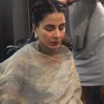 Vidya Balan Instagram - @iamkirtikulhari you sing so effortlessly & beautifully 🤗♥️!! BTS #MissionMangal promotions .... 🤓 So much fun💃🏻!! All our teams at work to make sure its a #MissionAccomplished 💪. @akshaykumar @taapsee ‘s back 😜 @nithyamenen