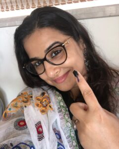 Vidya Balan Instagram - Im inked...Are you !?? #EveryVoteCounts #VoteKarIndia🇮🇳